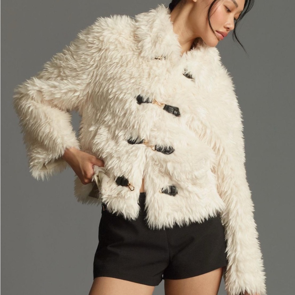 NWOT Anthropologie Toggle Sherpa Jacket Ivory Size Small.  Sold out.